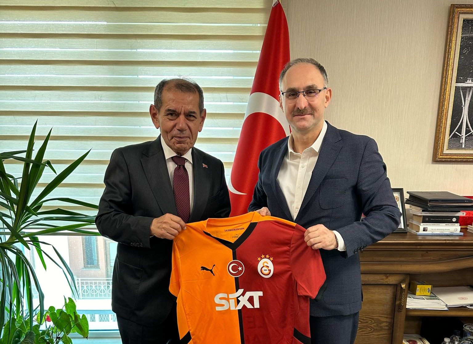 GS BAŞKANI DURSUN ÖZBEK'TEN 'HAYIRLI OLSUN' ZİYARETİ
